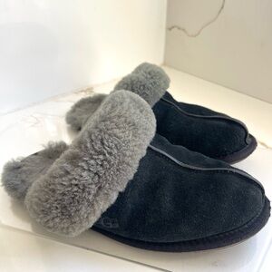 UGG Black and Gray Women's Slippers